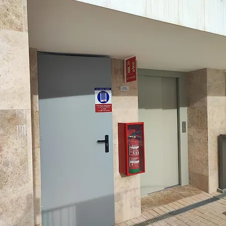 La Invencible 1ª Linea Playa Apartment