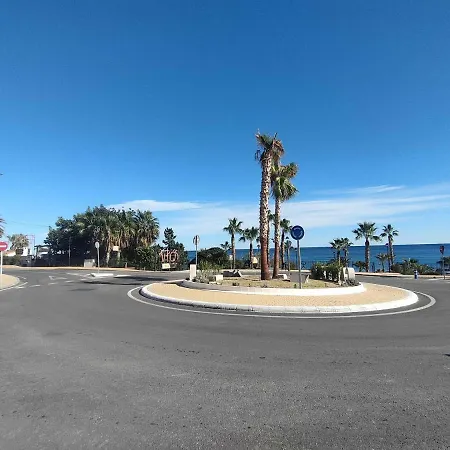 La Invencible 1ª Linea Playa Appartamento